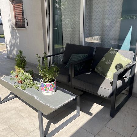 Small House Nea In City Center-With Free Parking Pula Exterior foto